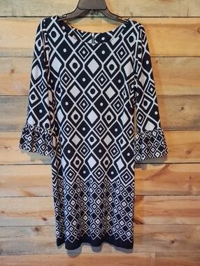 Danny & Nicole Black and White Geometric Long Sleeve Dress